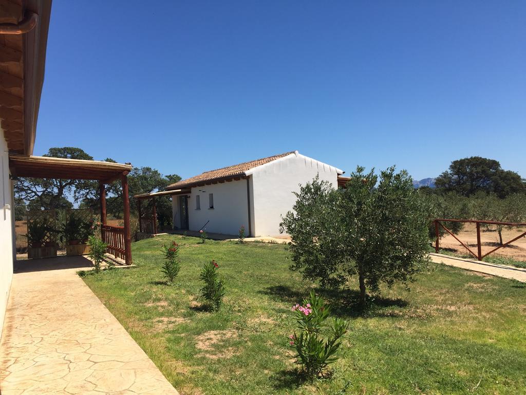 הוילה אולביה Agriturismo Mieleamaro מראה חיצוני תמונה